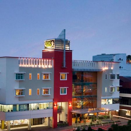 Hotel Santika Pontianak Zewnętrze zdjęcie