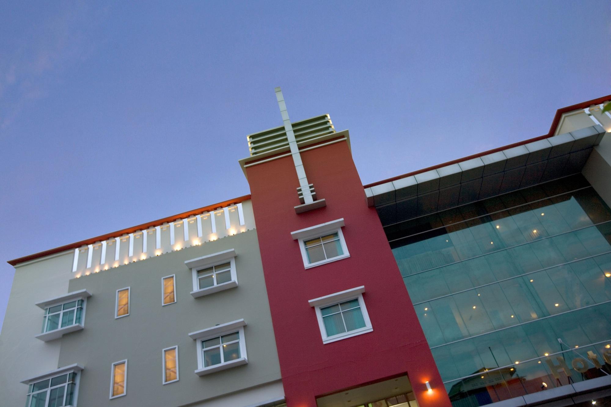 Hotel Santika Pontianak Zewnętrze zdjęcie
