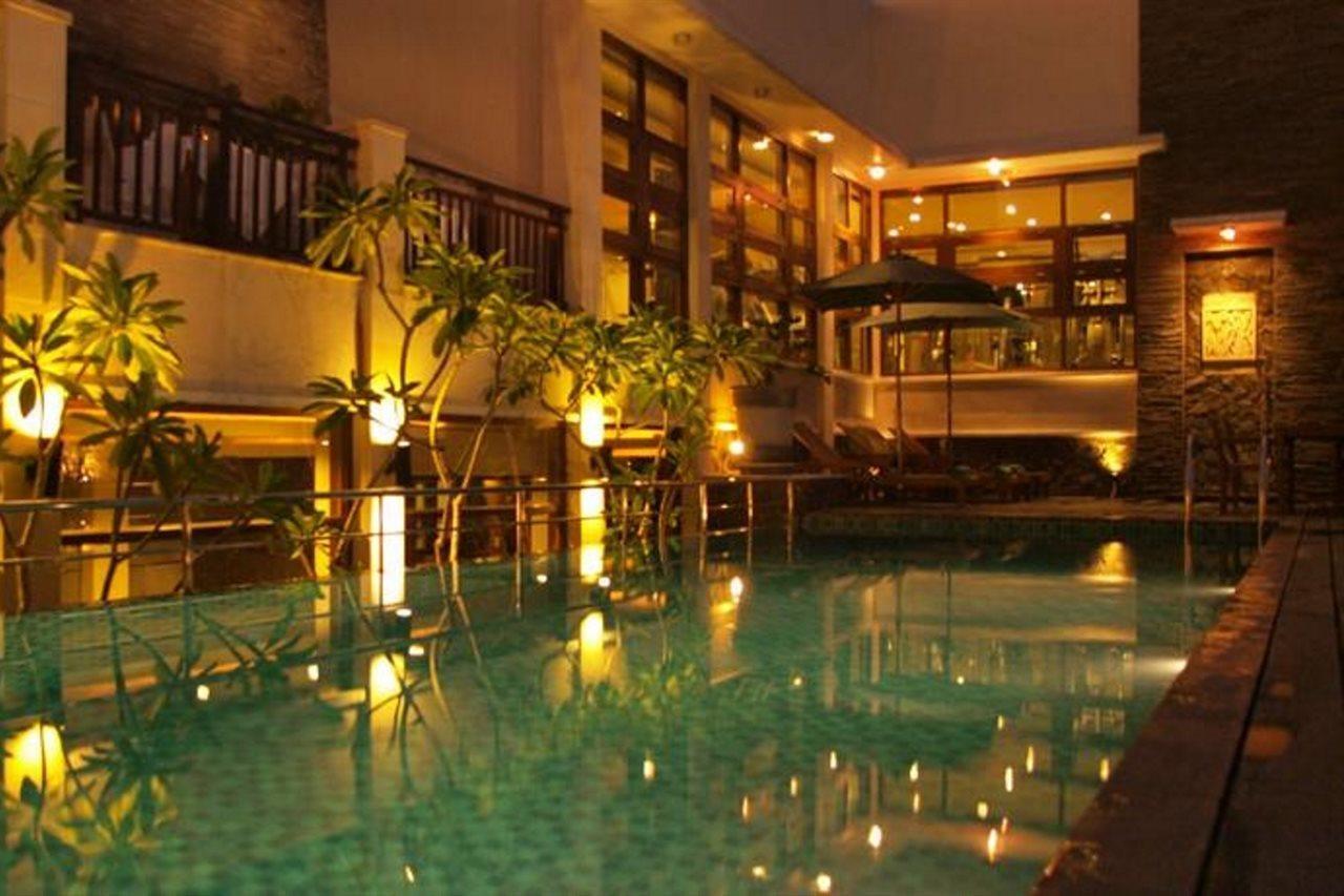 Hotel Santika Pontianak Zewnętrze zdjęcie